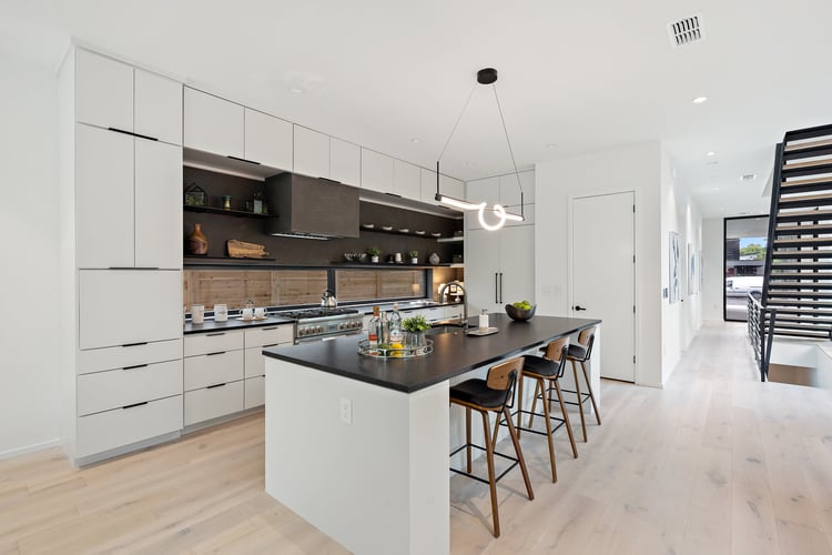 e67a92_ab40c118fe964c17b37ed01ac9bfce3b~mv2 (1)