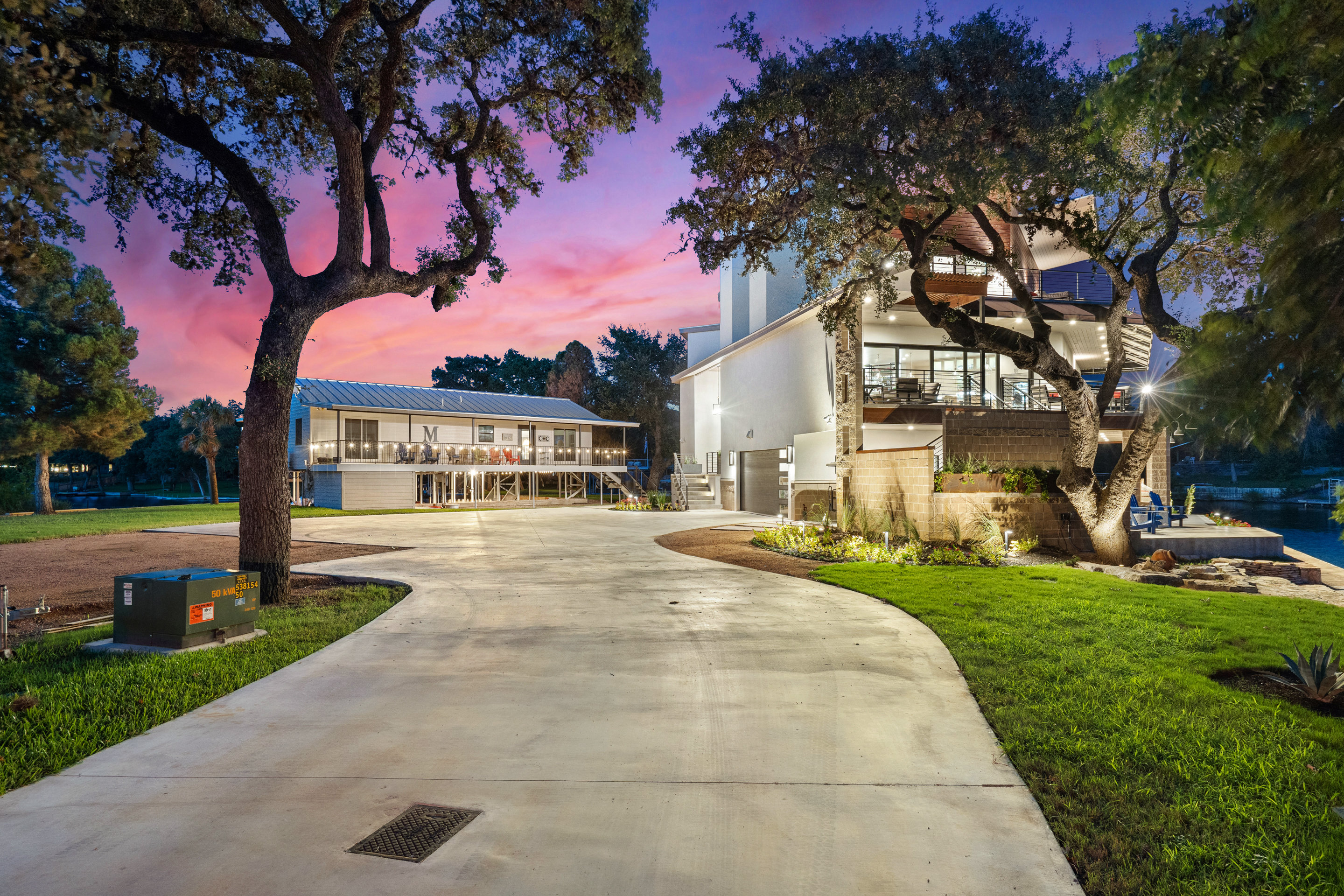  Lake LBJ Flagship